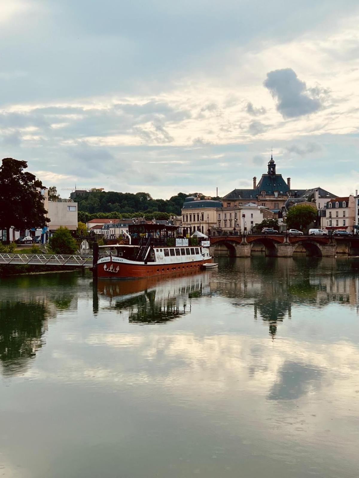 Disney-Bord De Marne-Parking Prive Meaux Bagian luar foto