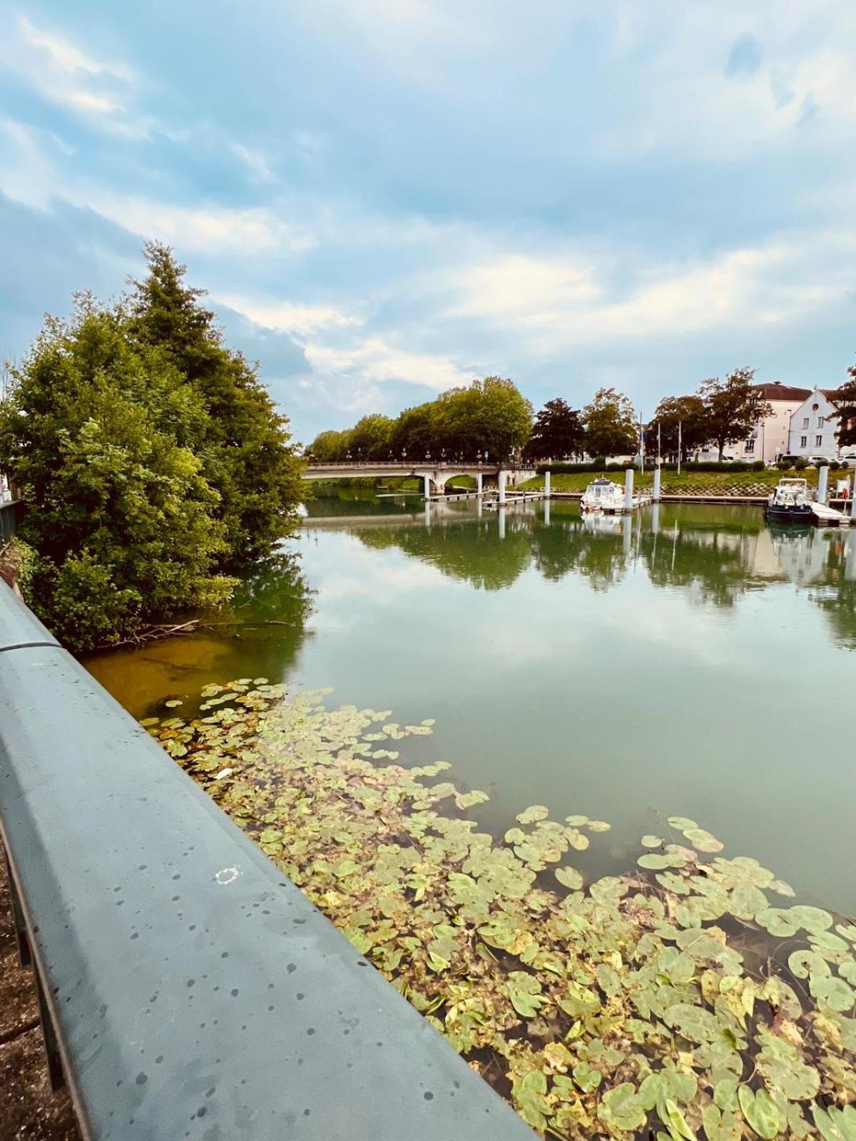 Disney-Bord De Marne-Parking Prive Meaux Bagian luar foto